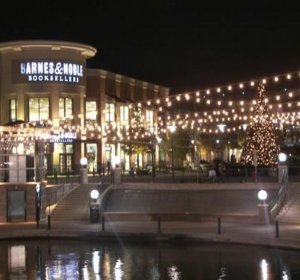 Outdoor Malls Near me